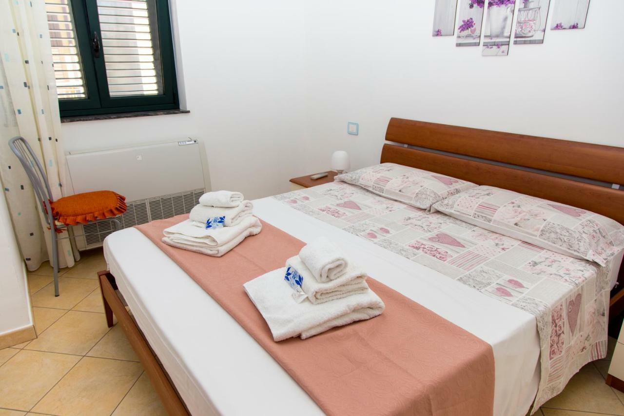 Holiday home Appartamenti Vacanze Mareemare