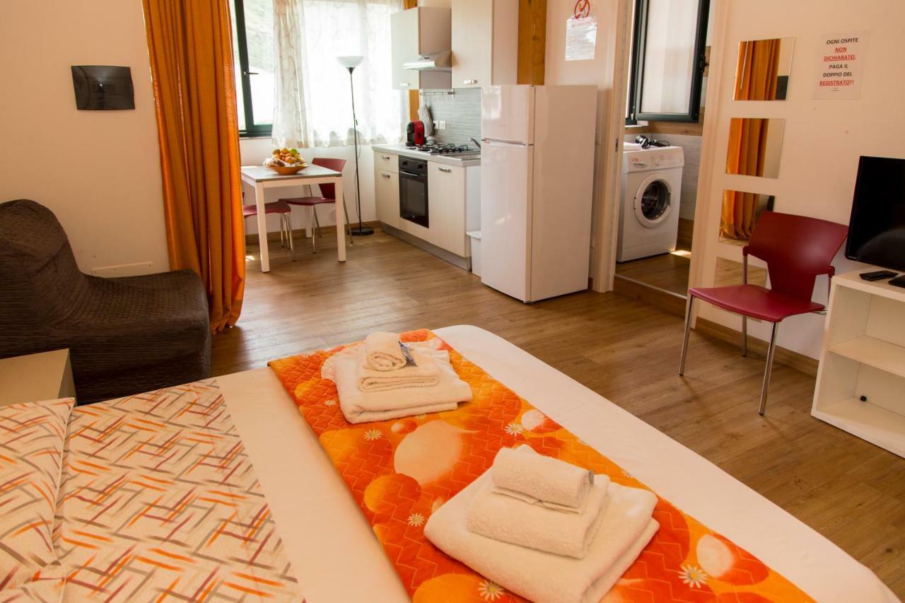 Holiday home Appartamenti Vacanze Mareemare